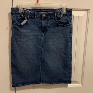 Denim skirt. Good condition. Great material. Size 6